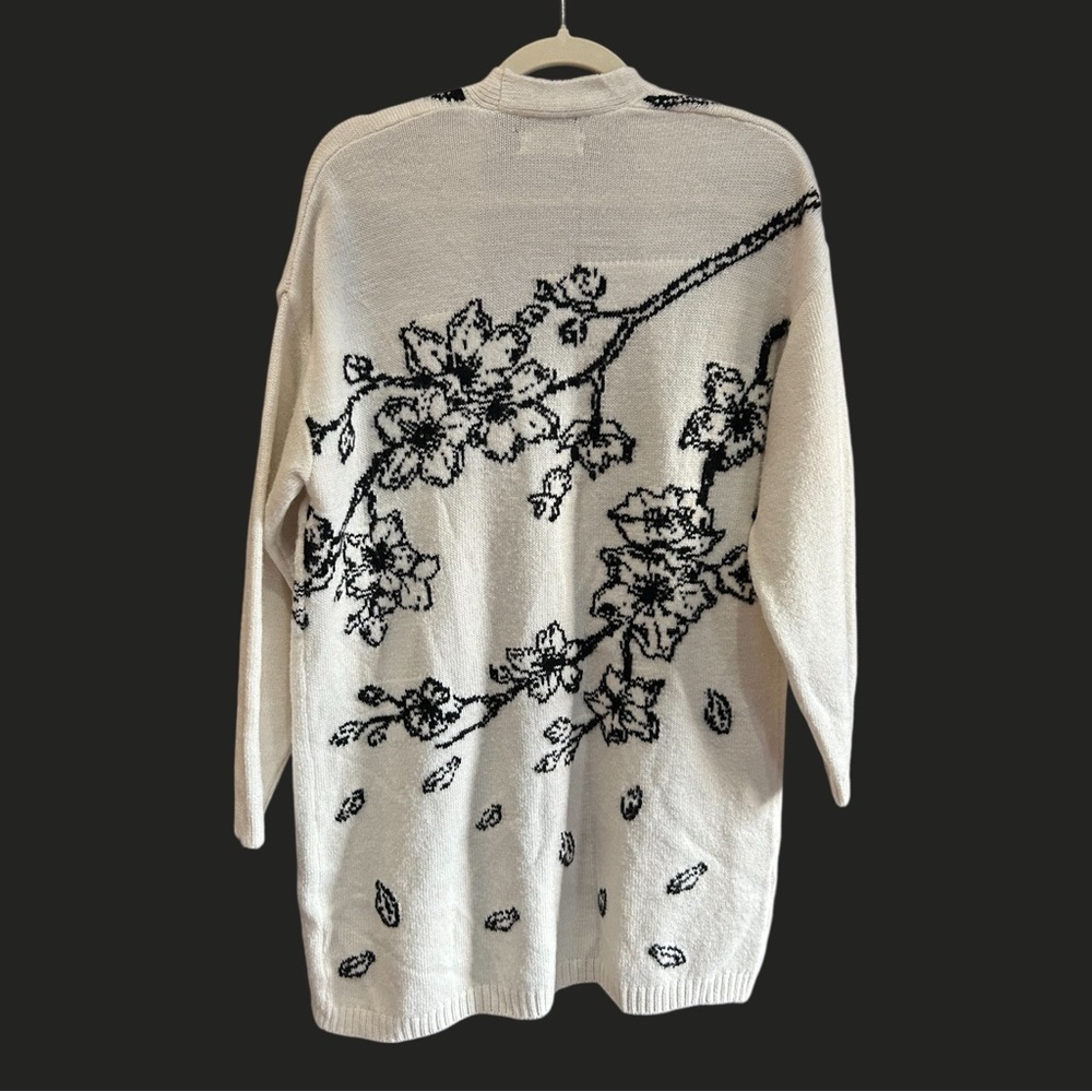 Anthropologie White Cardigan with Black Floral Embroidery - Picture 5 of 11